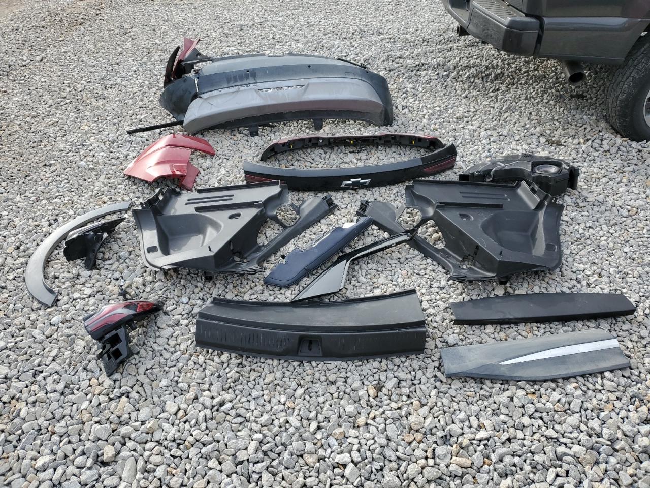 Chevrolet Bolt Premier Image 12