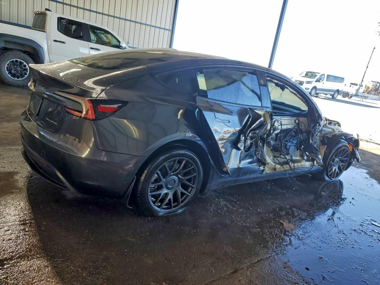 Tesla Model 3 Image 5