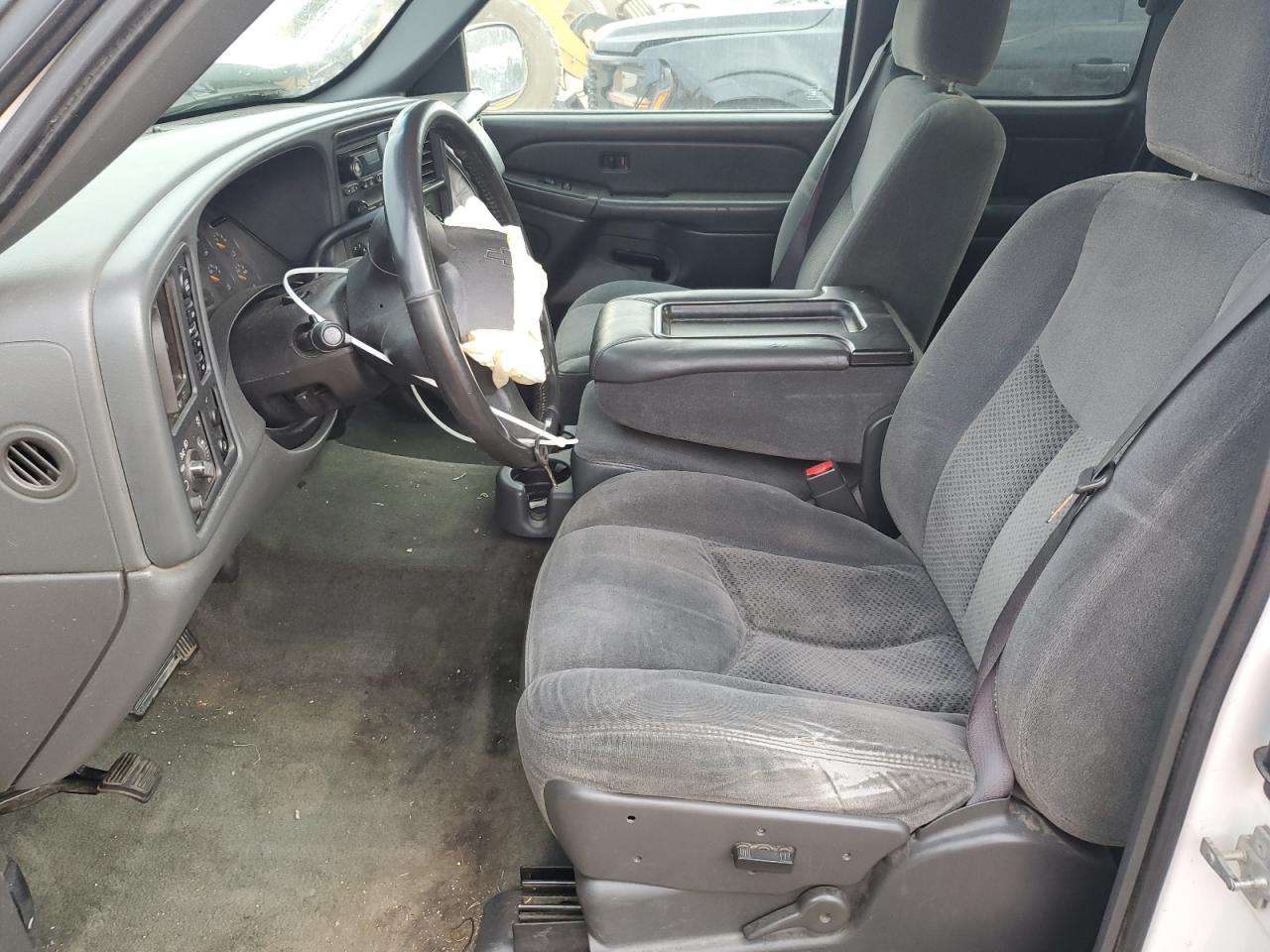 Chevrolet Silverado K1500 Image 11