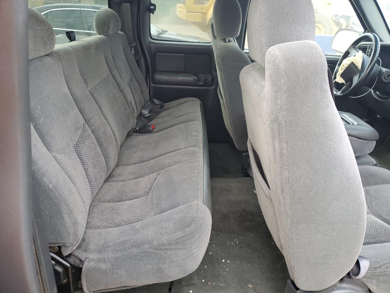 Chevrolet Silverado K1500 Image 4