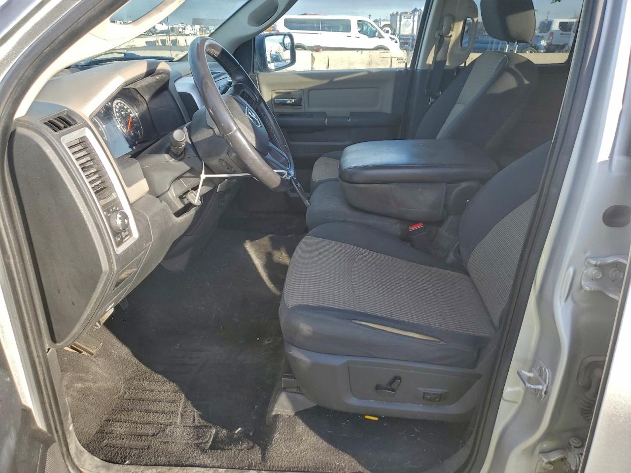 Dodge Ram 1500 Slt Image 4