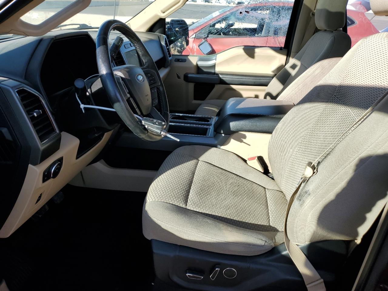 Ford F-150 Supercrew Image 6