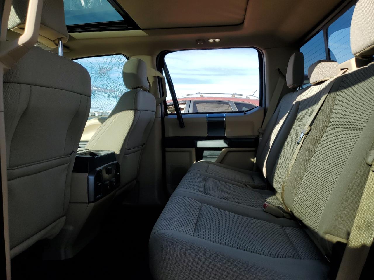 Ford F-150 Supercrew Image 8