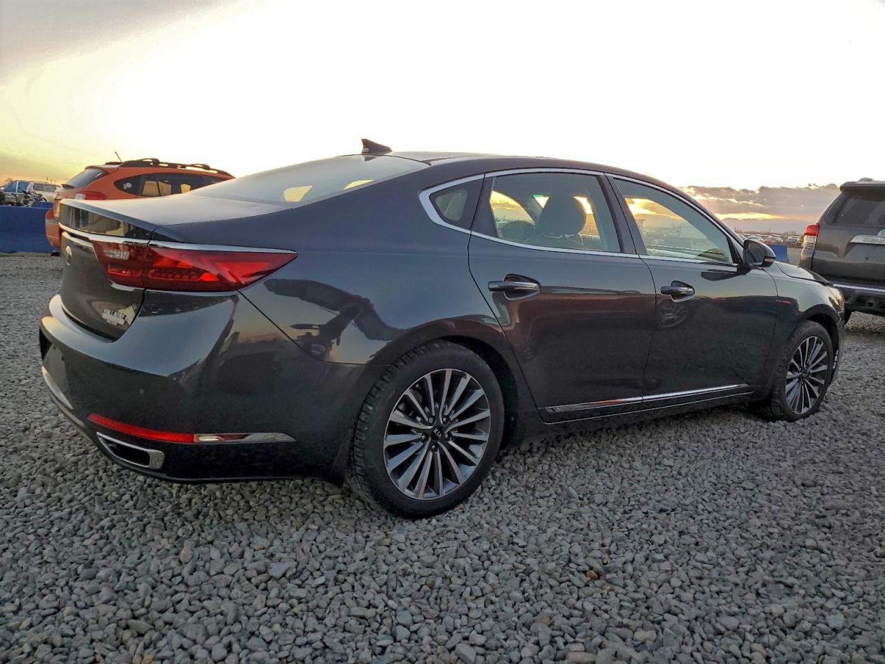 Kia Cadenza Luxury Image 6