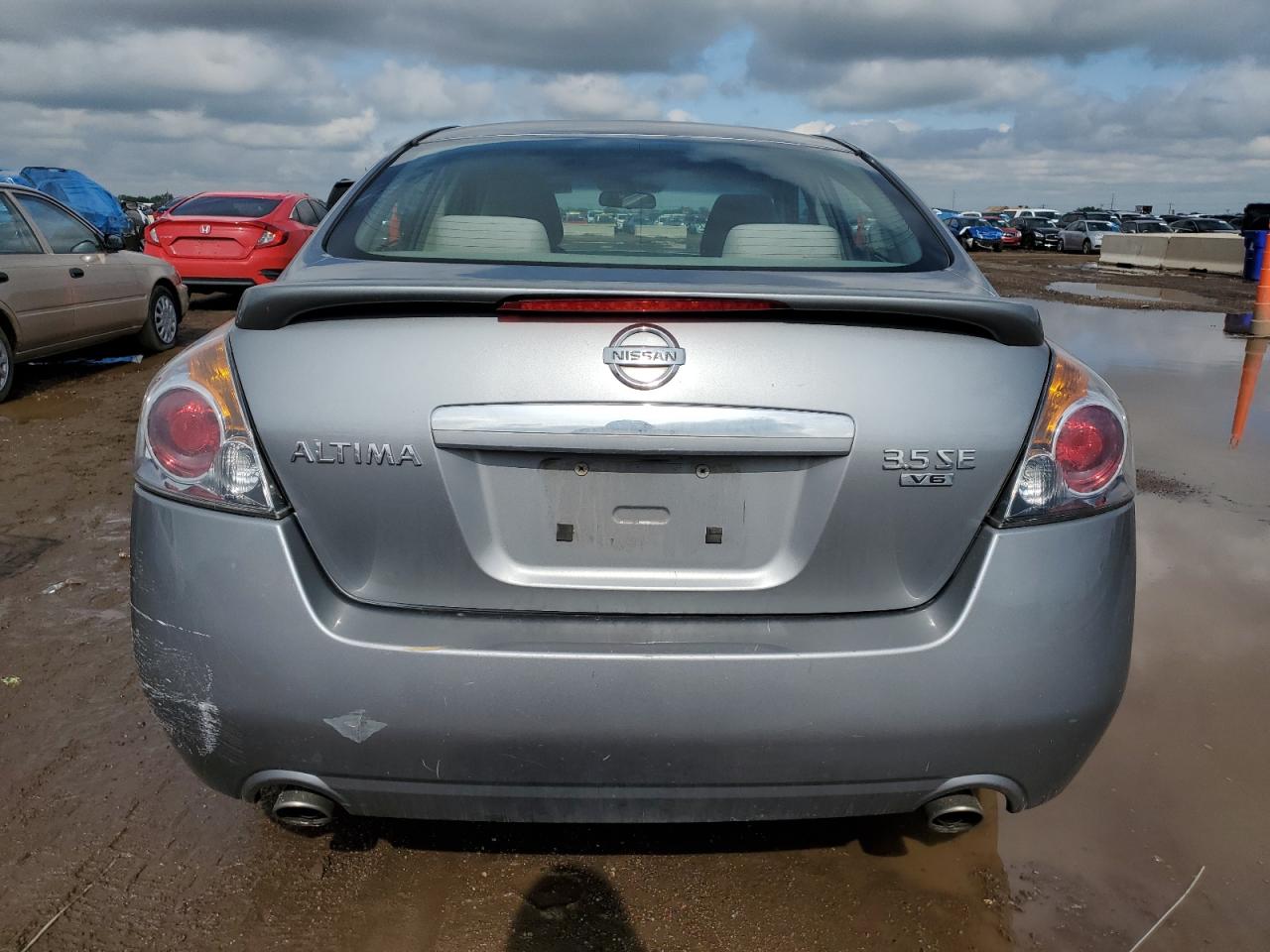 Nissan Altima 3.5se Image 11