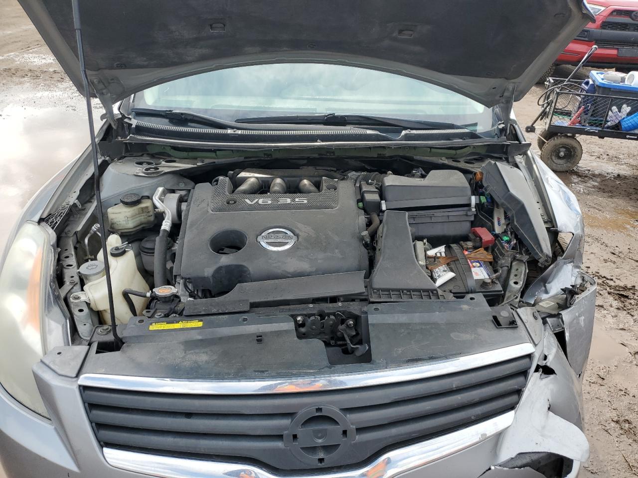 Nissan Altima 3.5se Image 6