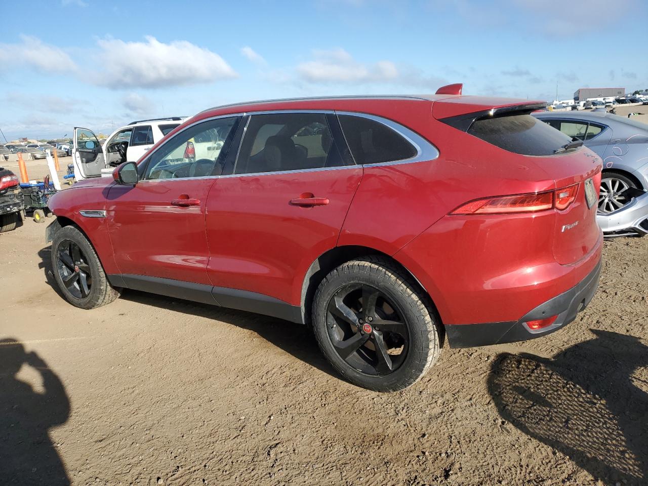 Jaguar F-PACE Prestige Image 2