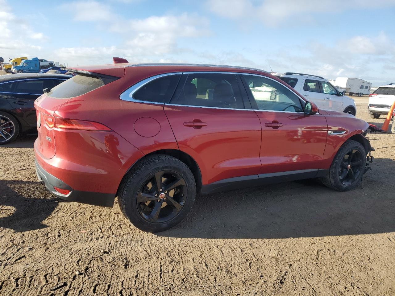 Jaguar F-PACE Prestige Image 4