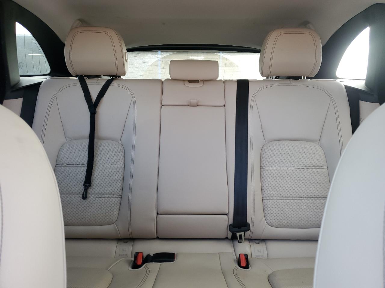 Jaguar F-PACE Prestige Image 8