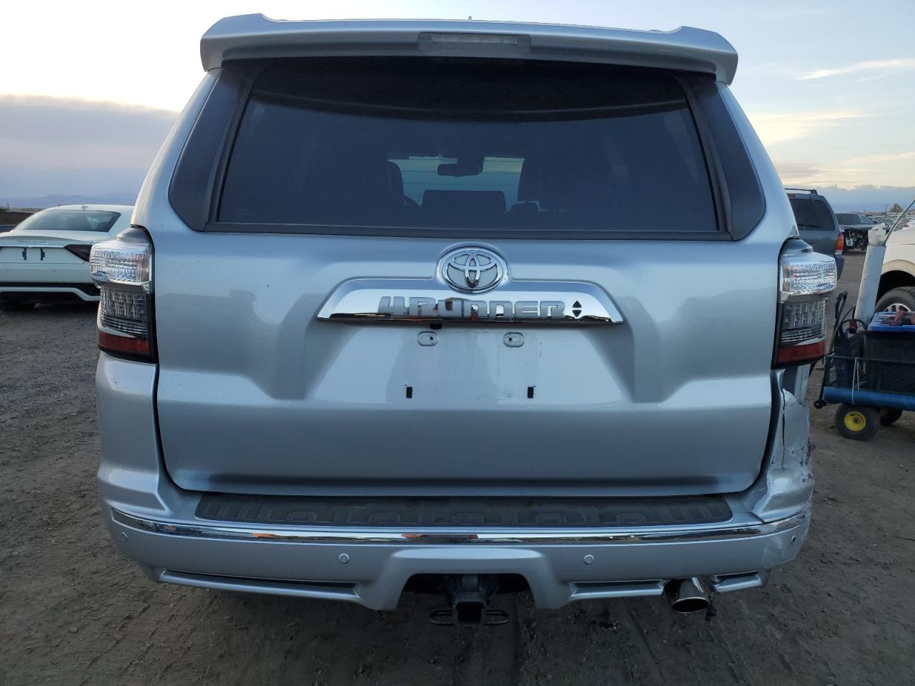 Toyota 4Runner Limited Image 6