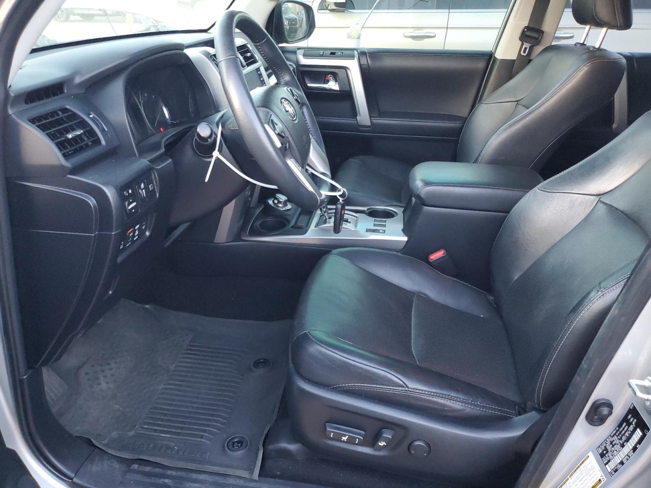 Toyota 4Runner Limited Image 4