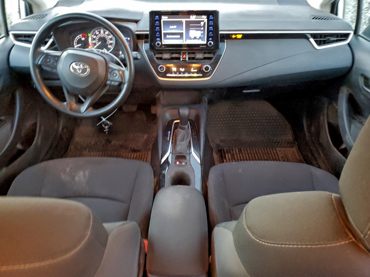 Toyota Corolla Le Image 9