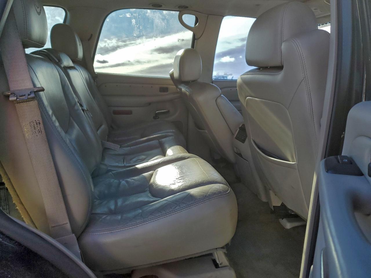 Cadillac Escalade Luxury Image 12