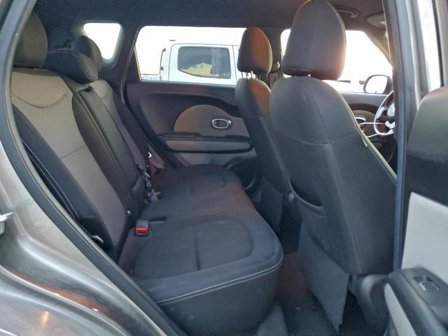 Kia Soul + Image 11