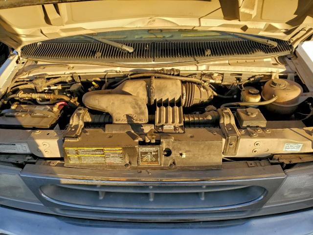 Ford Econoline E350 Super Duty Wagon Image 11