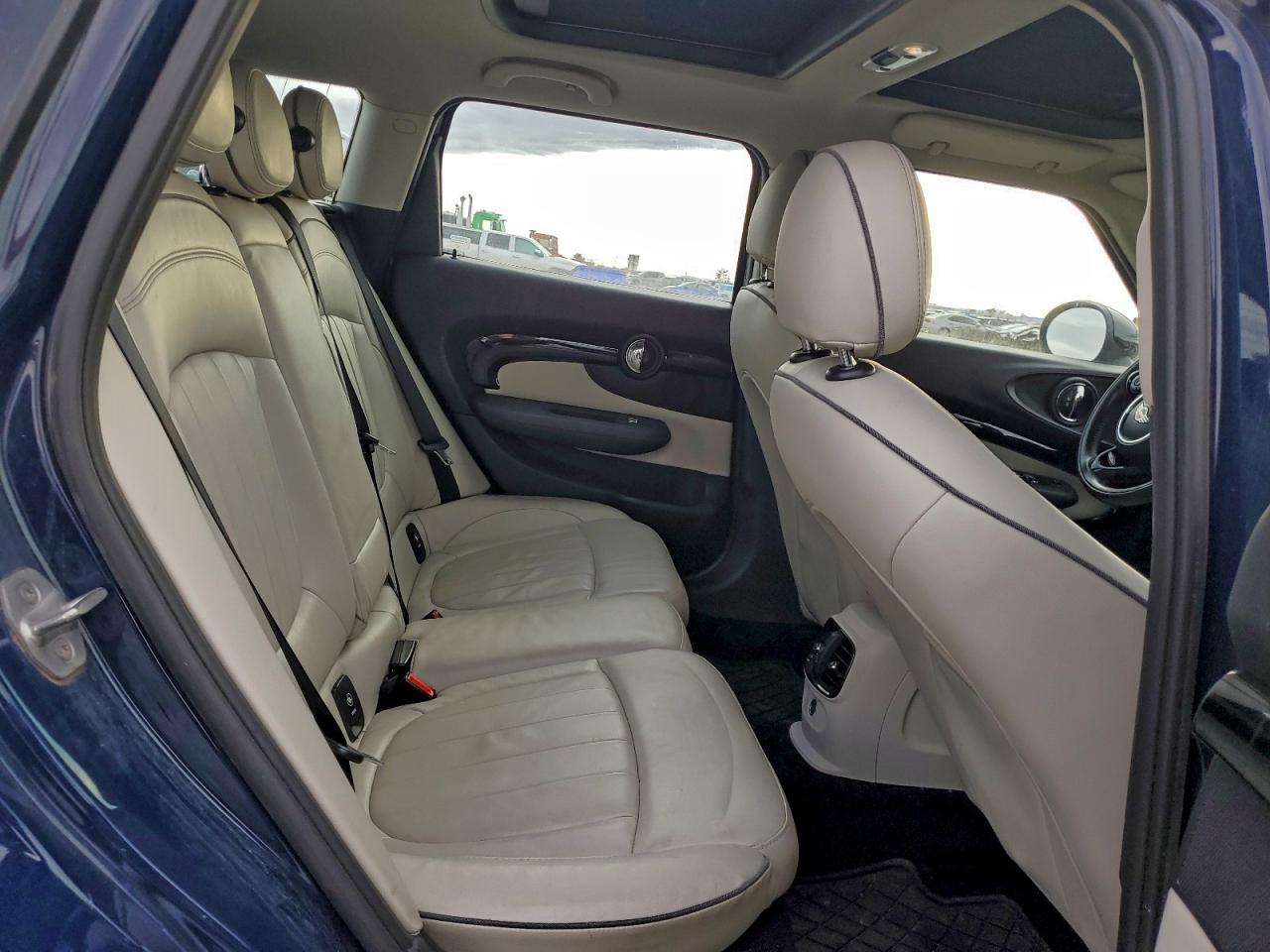 MINI Cooper S Clubman All4 Image 10