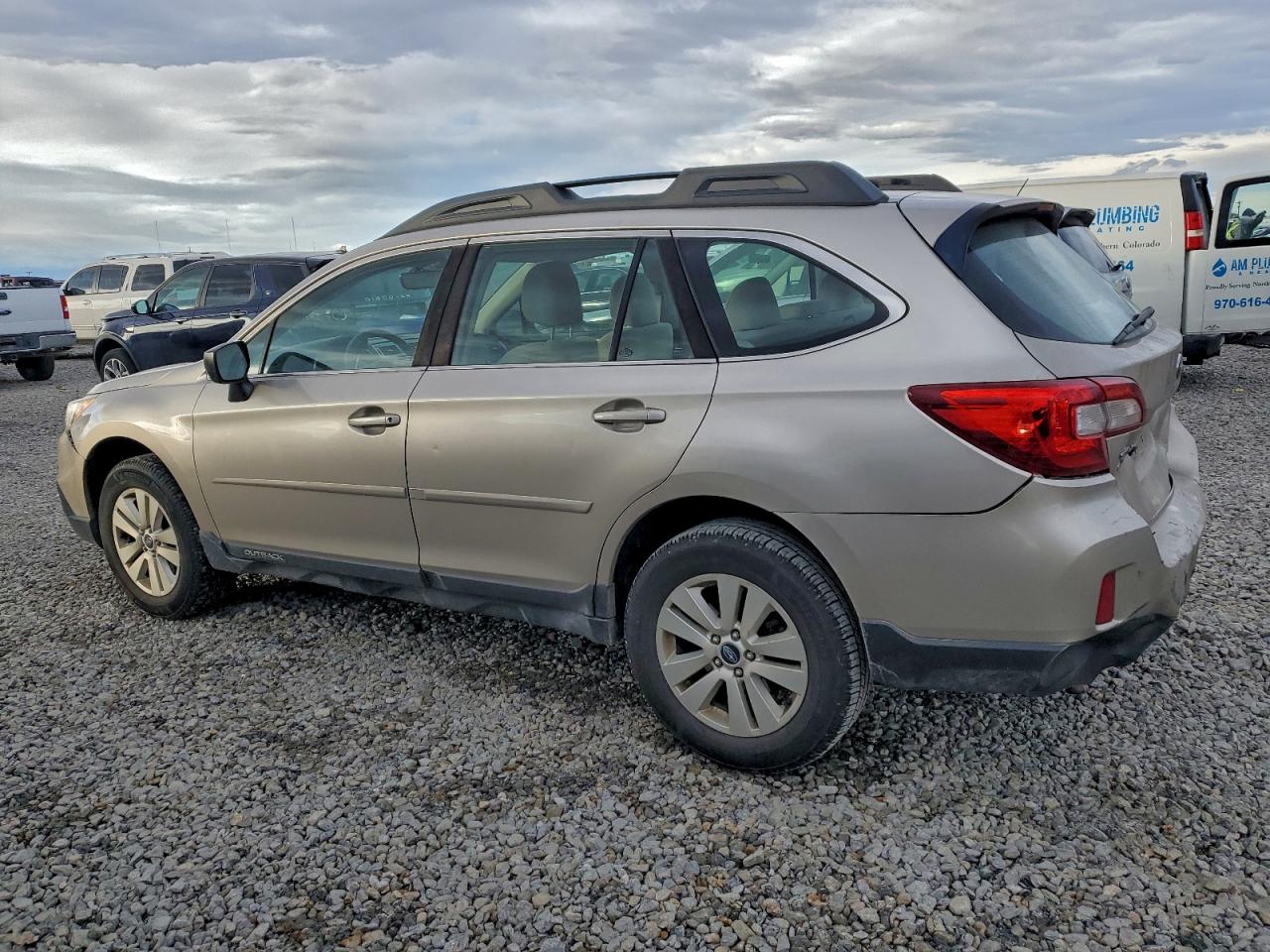 Subaru Outback 2.5i Image 4