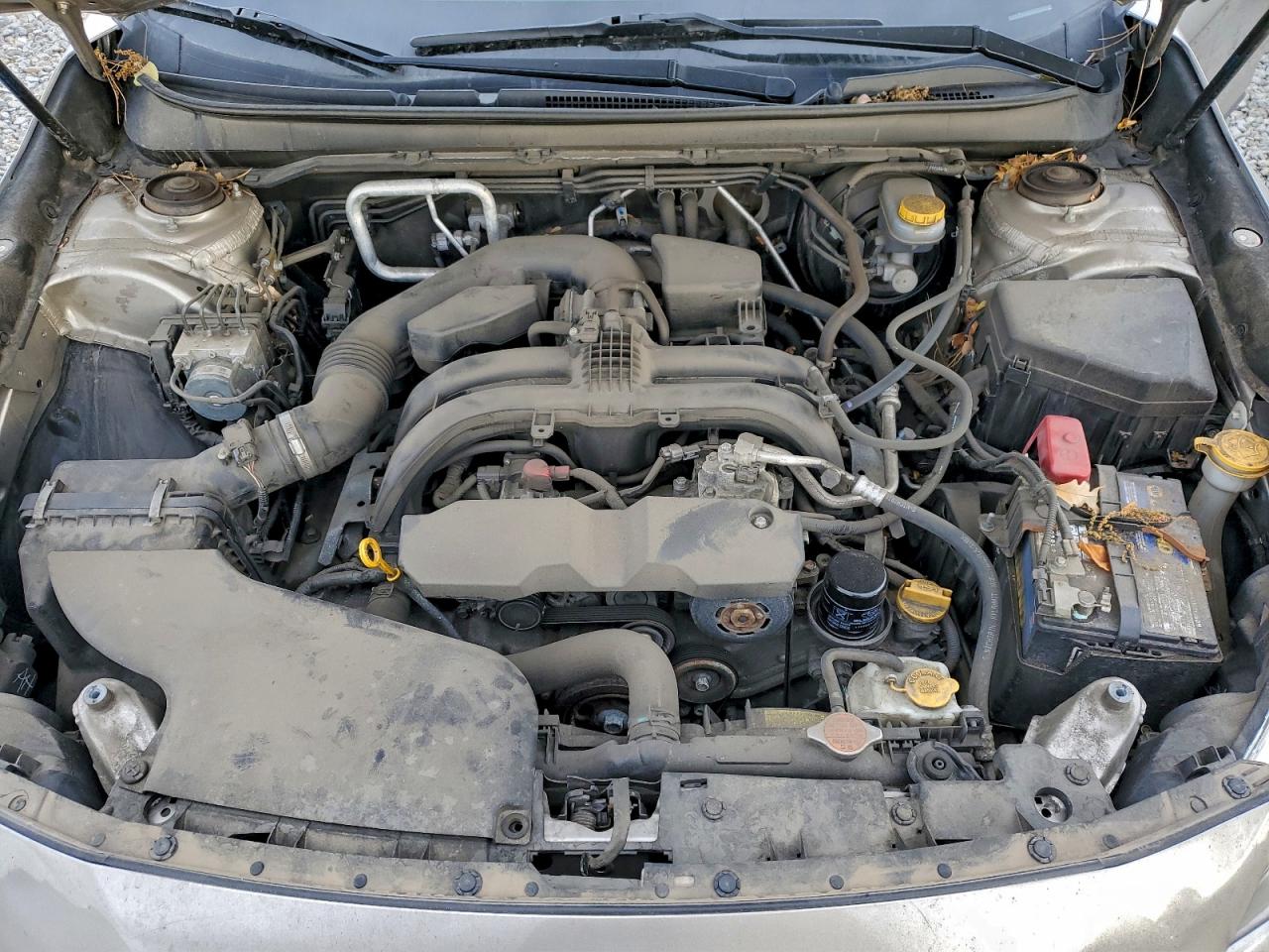 Subaru Outback 2.5i Image 10