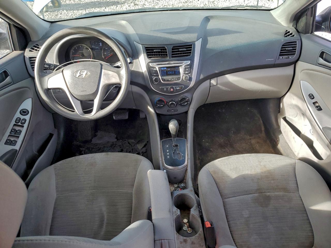 Hyundai ACCENT Gls Image 7