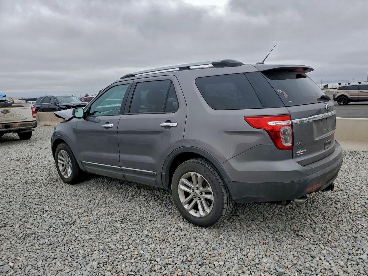 Ford Explorer Xlt Image 2