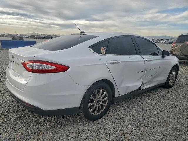 Ford Fusion S Image 5