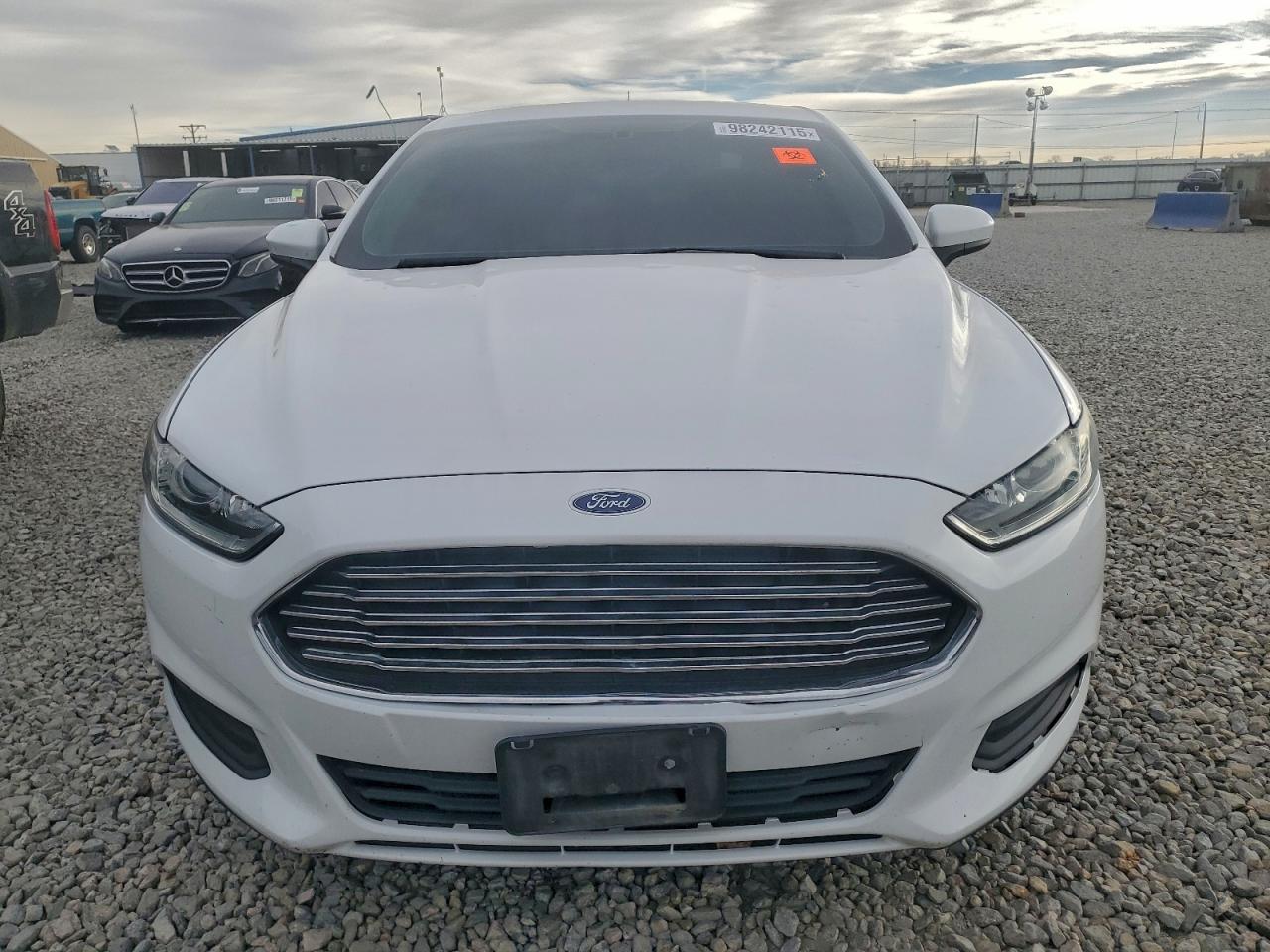 Ford Fusion S Image 7