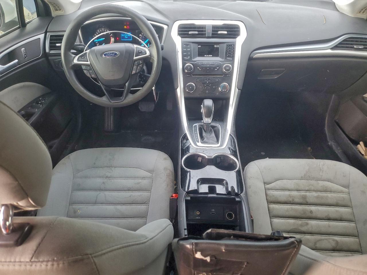 Ford Fusion S Image 12