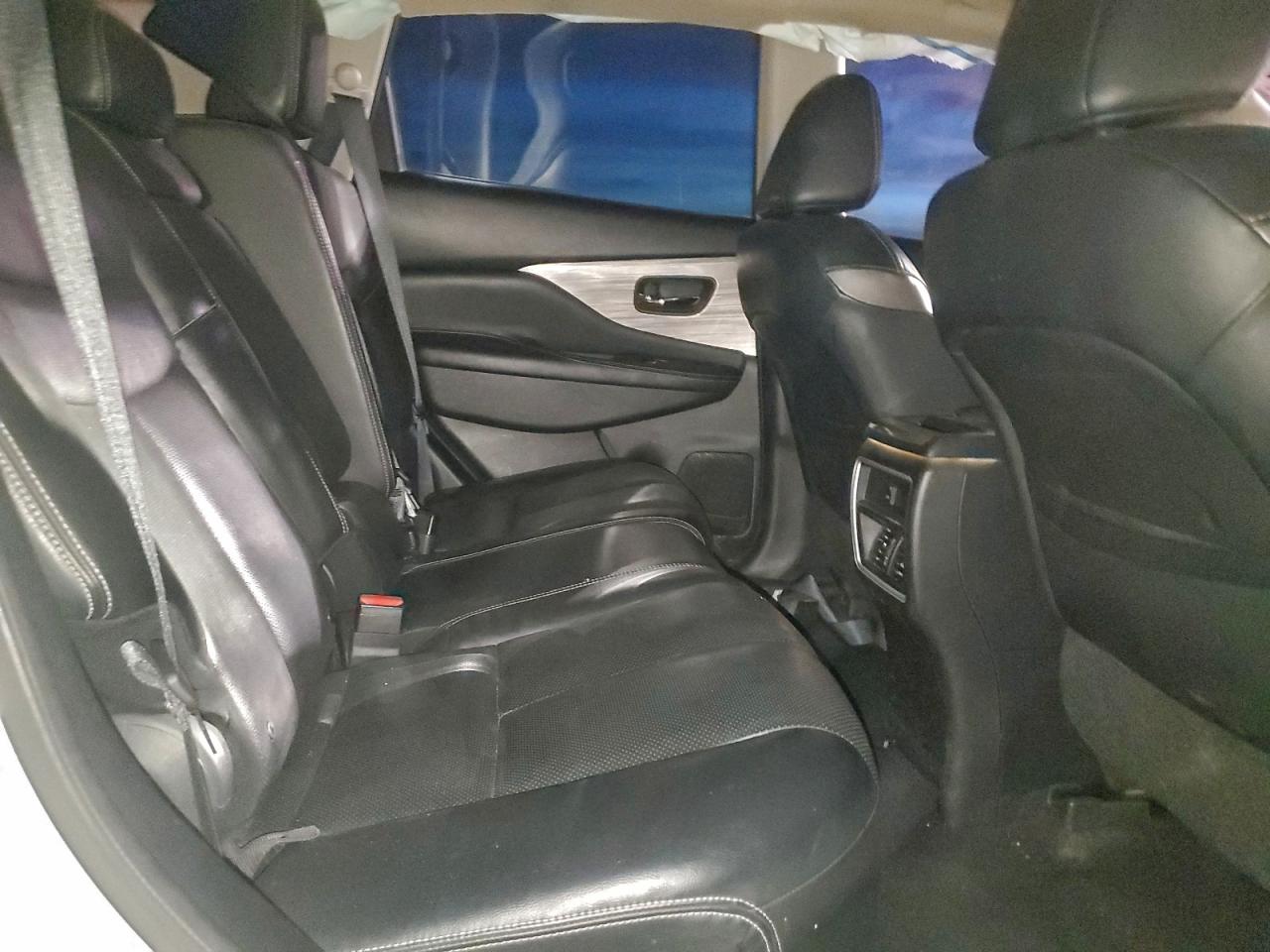 Nissan Murano S Image 7