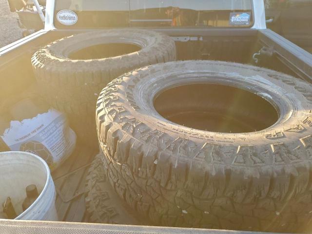 Toyota Tacoma Double Cab Image 4