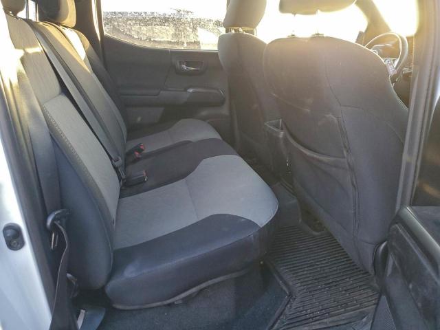 Toyota Tacoma Double Cab Image 6