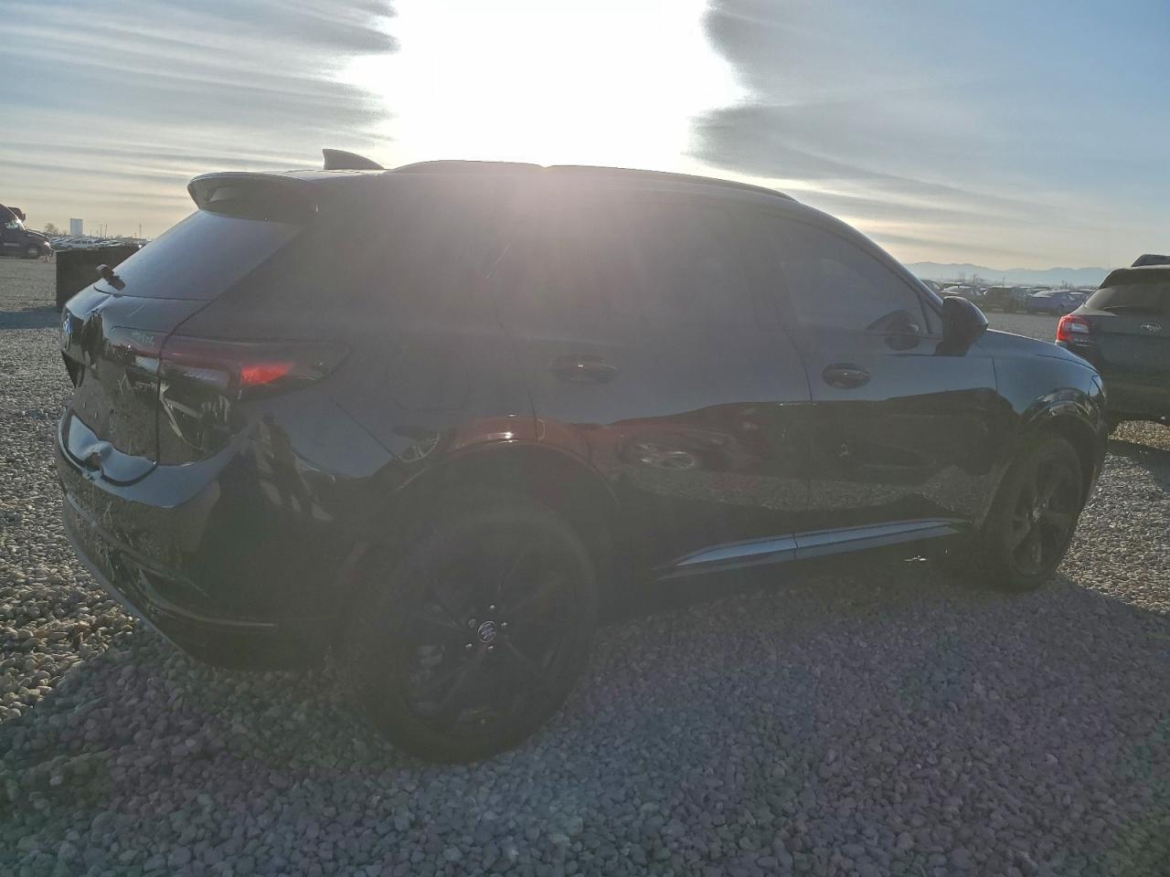 Buick Envision Essence Image 2