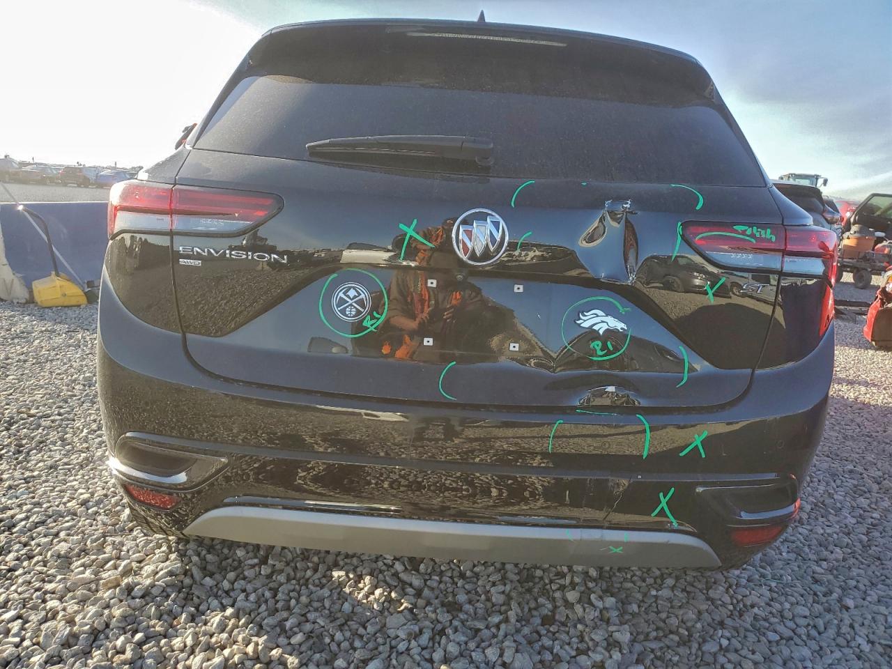 Buick Envision Essence Image 4