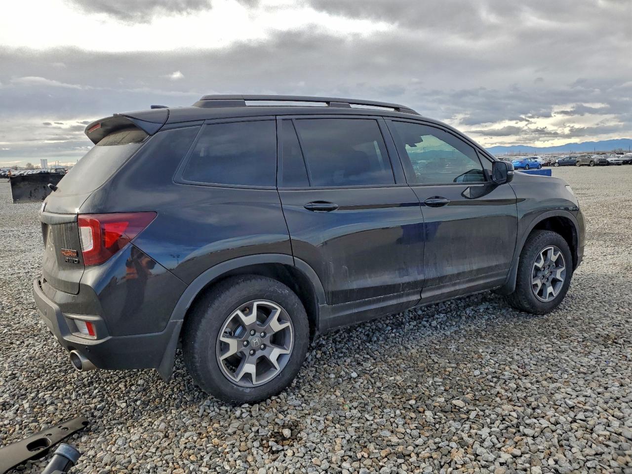 Honda Passport Trail Sport Image 2