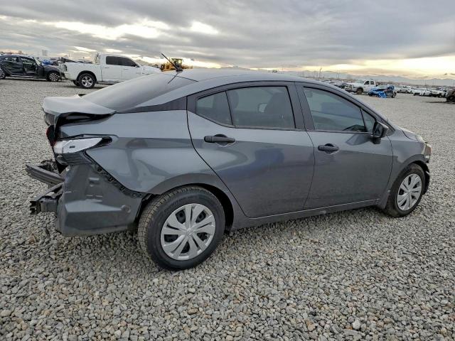Nissan Versa S Image 4