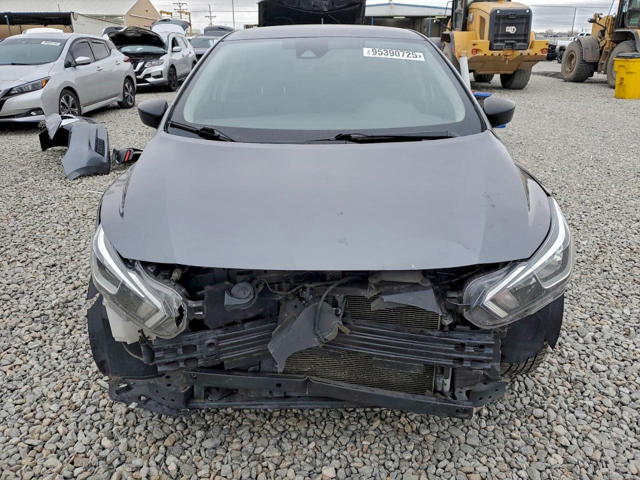 Nissan Versa S Image 3