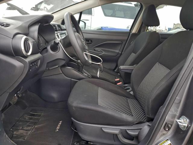 Nissan Versa S Image 7