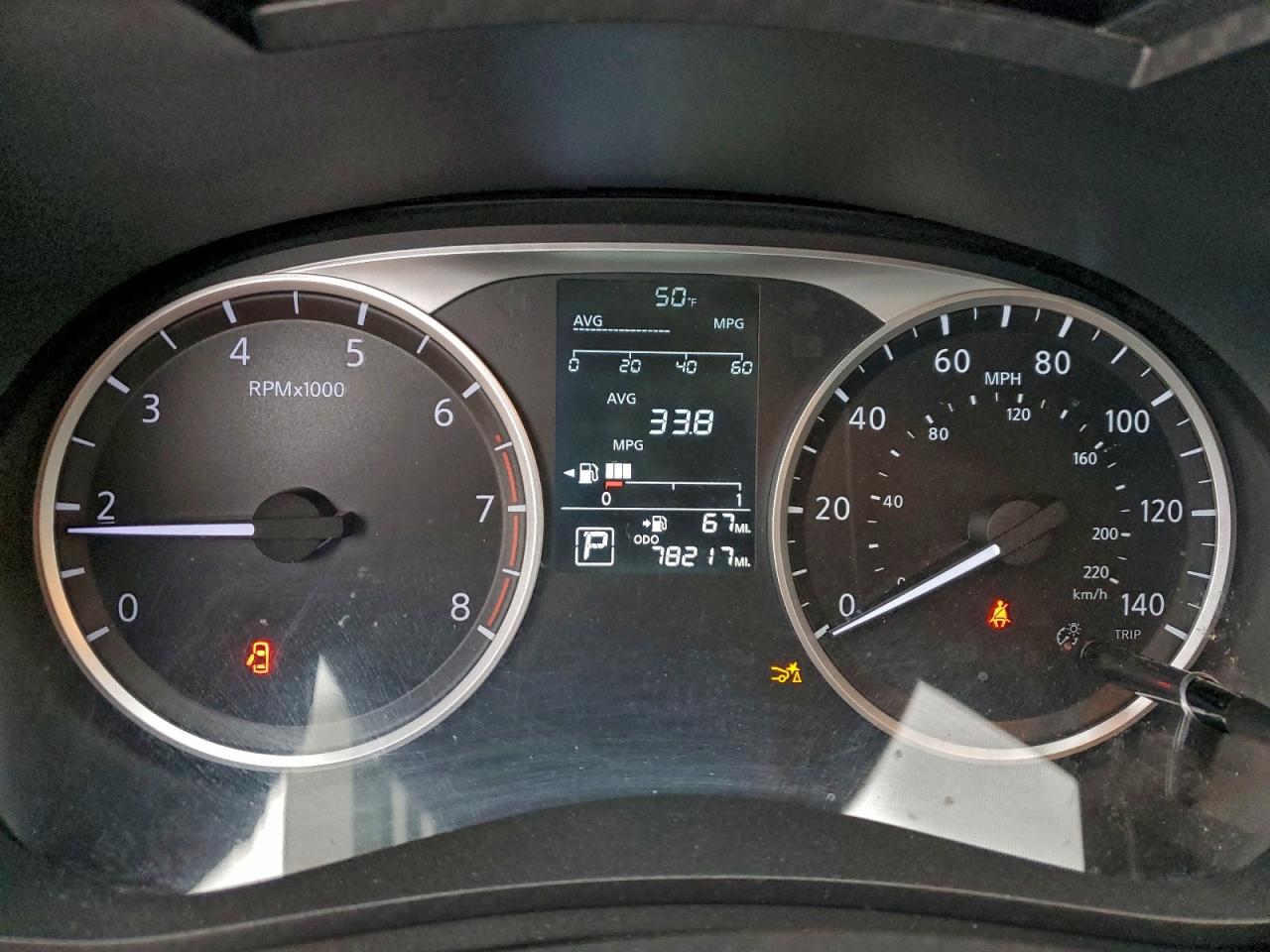 Nissan Versa S Image 8