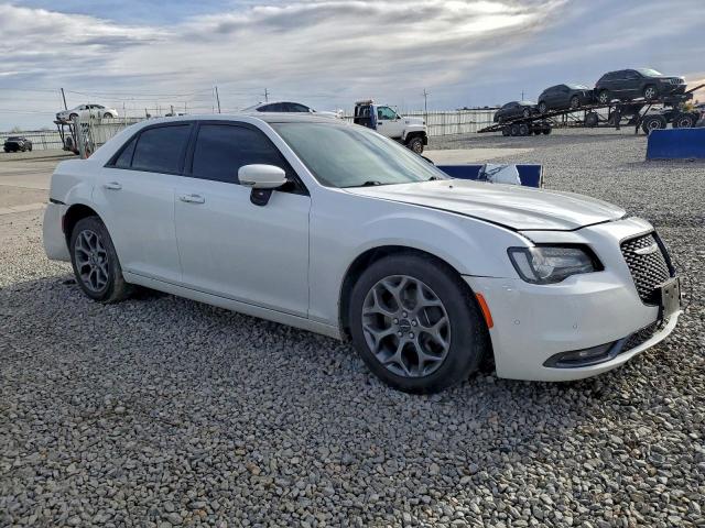 Chrysler 300 S Image 3