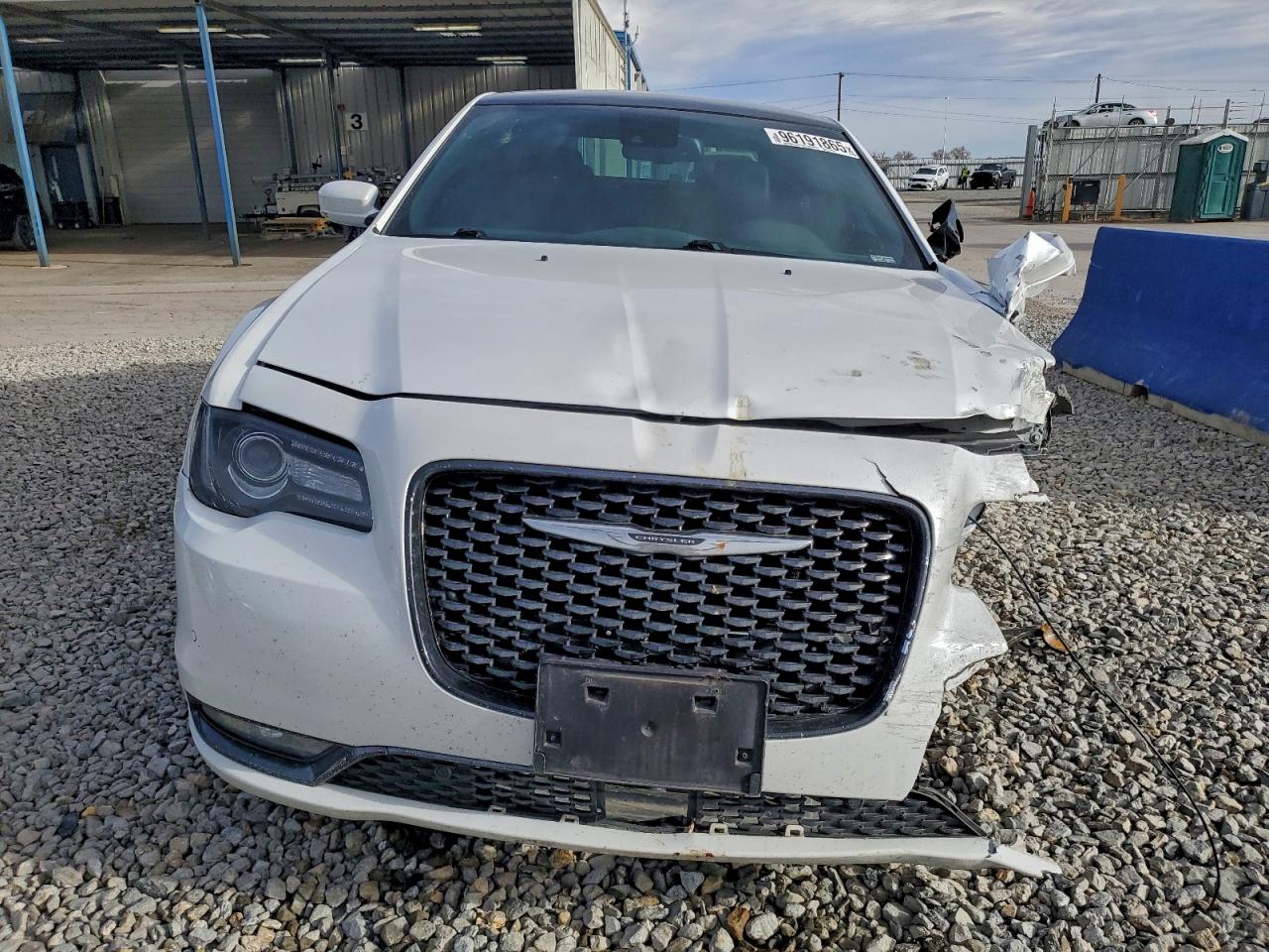 Chrysler 300 S Image 11