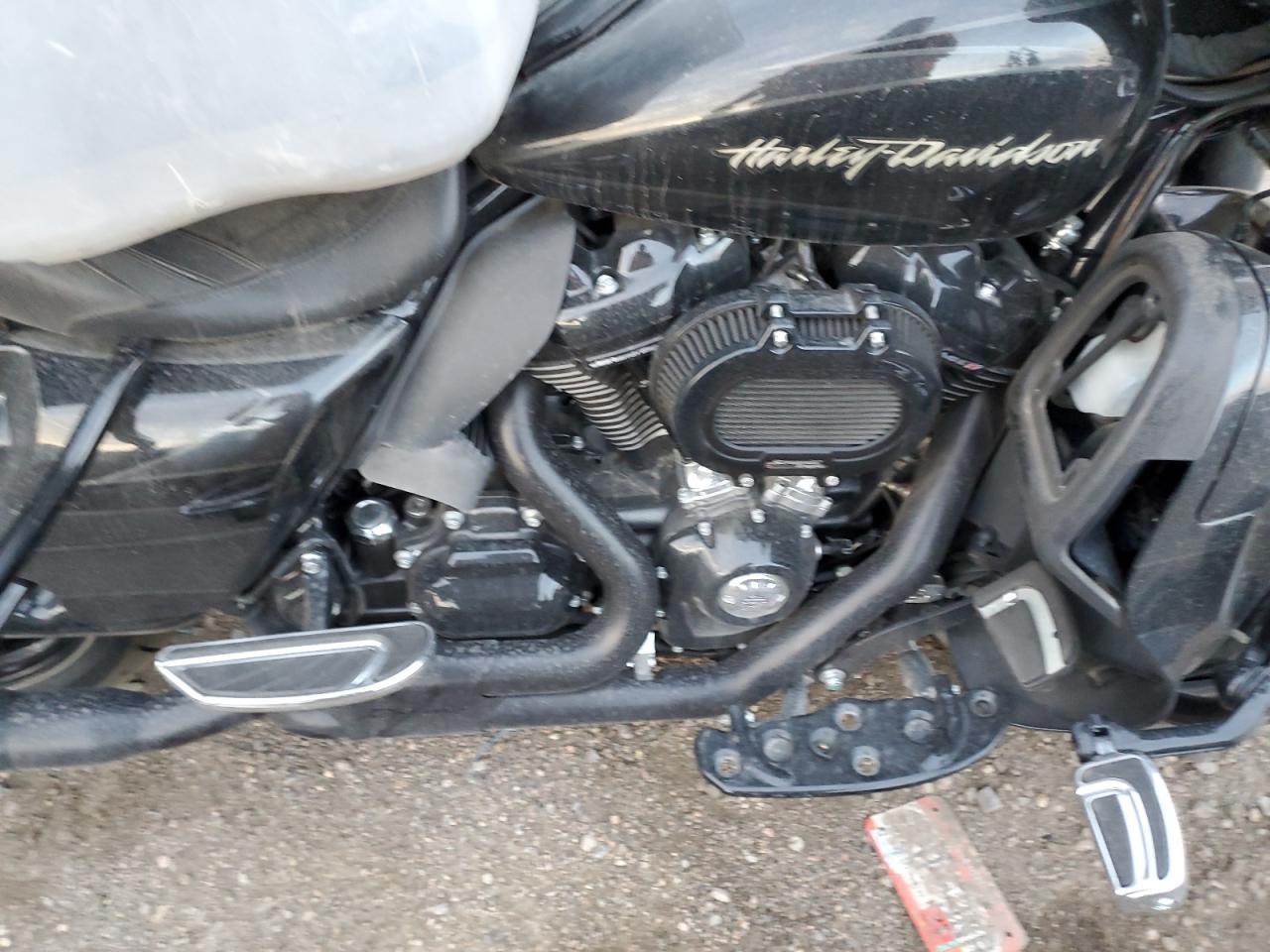 Harley-Davidson Fl Cvo Street Glide Image 10