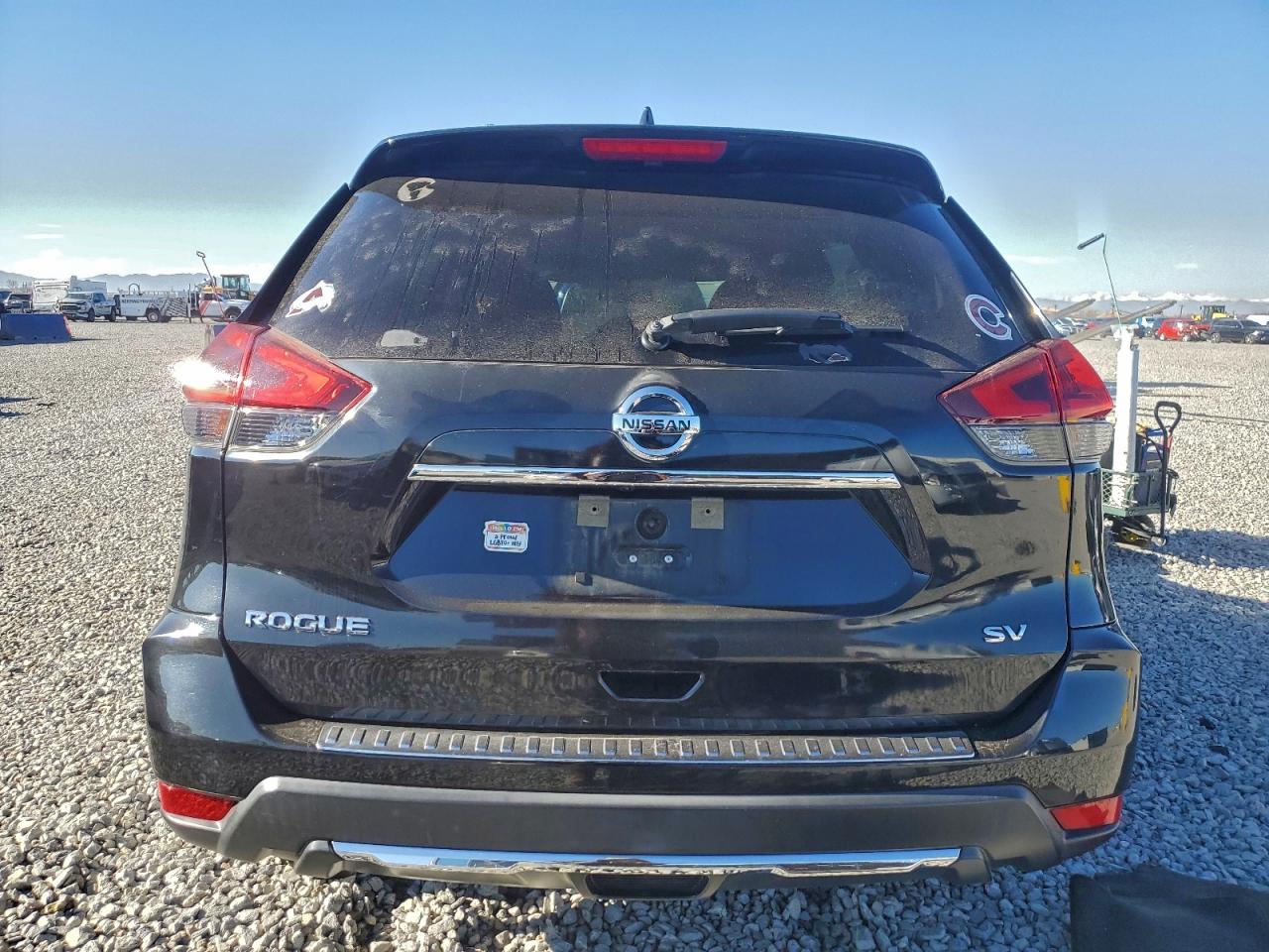Nissan Rogue S Image 2