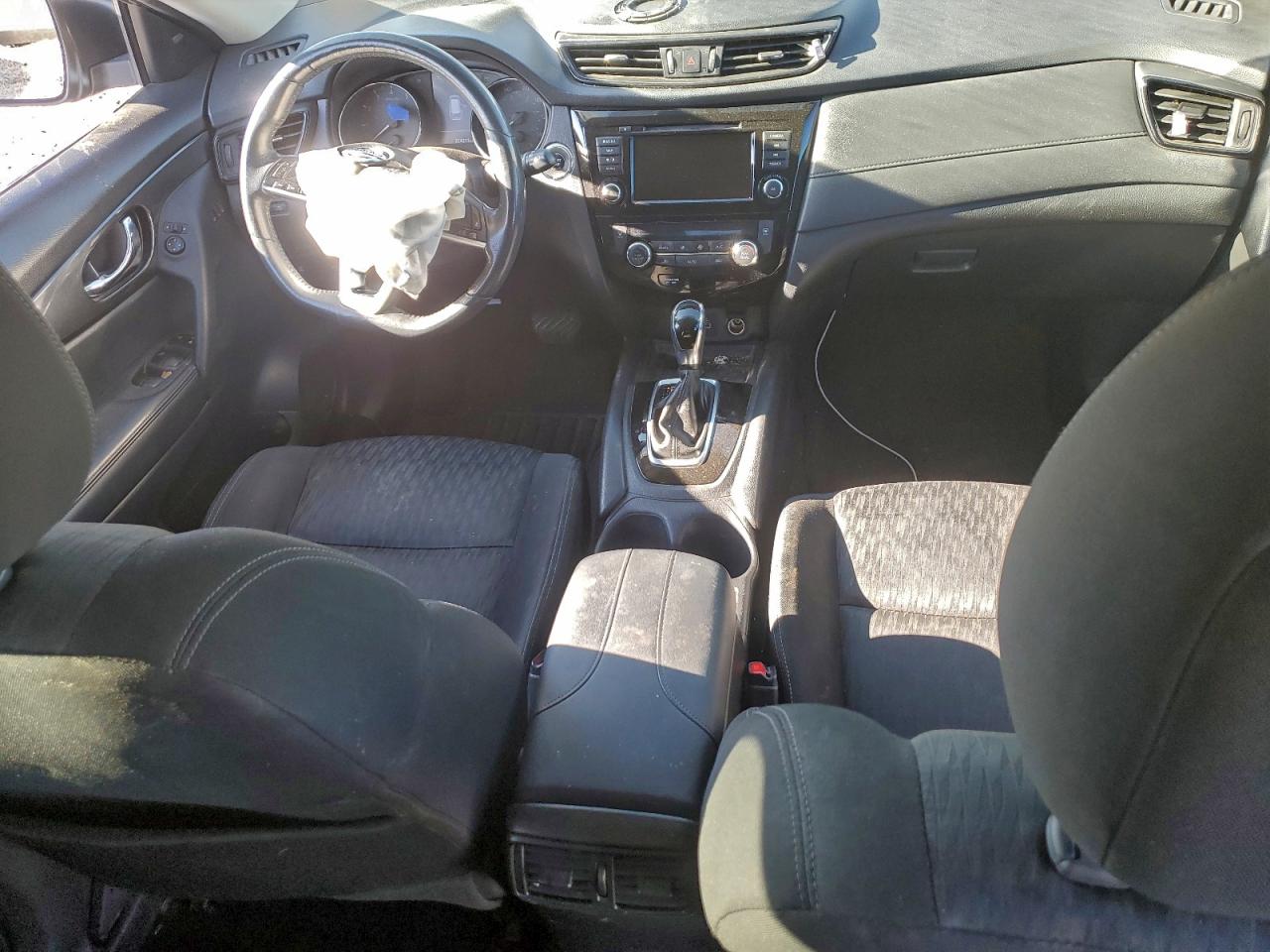 Nissan Rogue S Image 8
