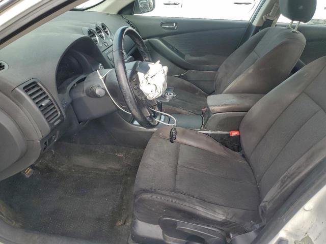 Nissan Altima Base Image 7