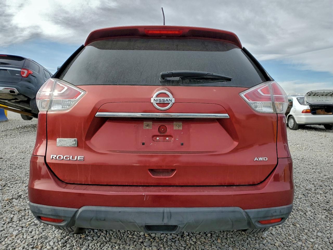 Nissan Rogue S Image 3