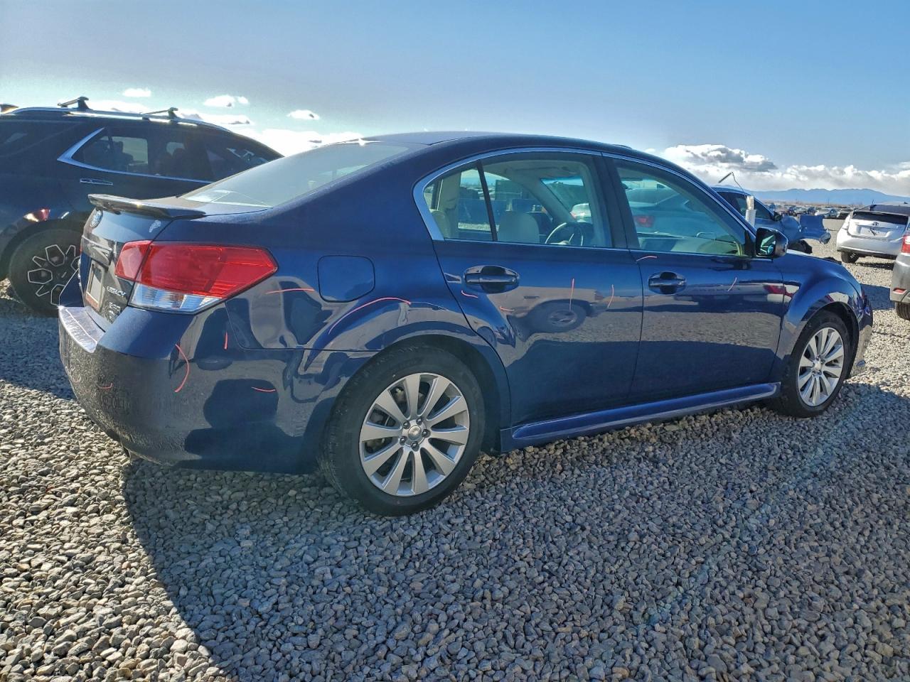 Subaru Legacy 3.6r Premium Image 10