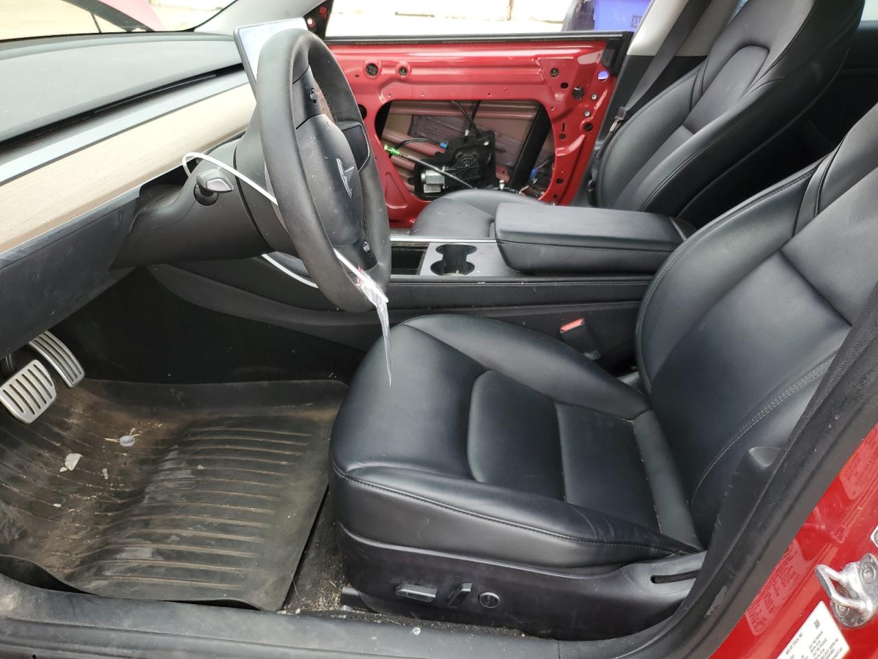 Tesla Model 3 Image 8