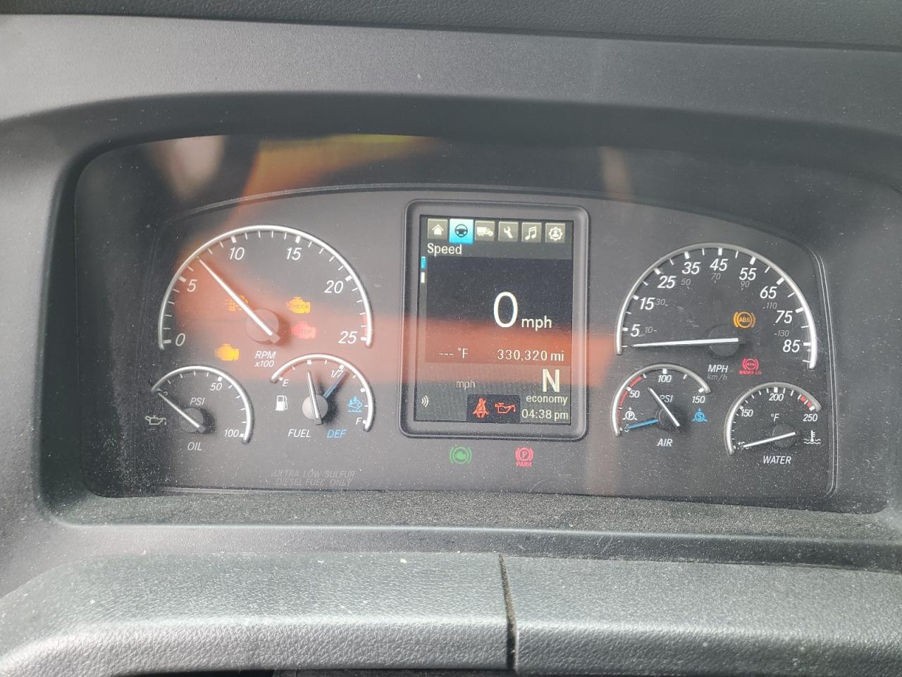 Freightliner Cascadia 1 Image 4