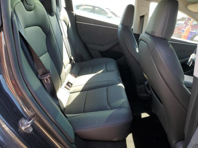 Tesla Model 3 Image 11