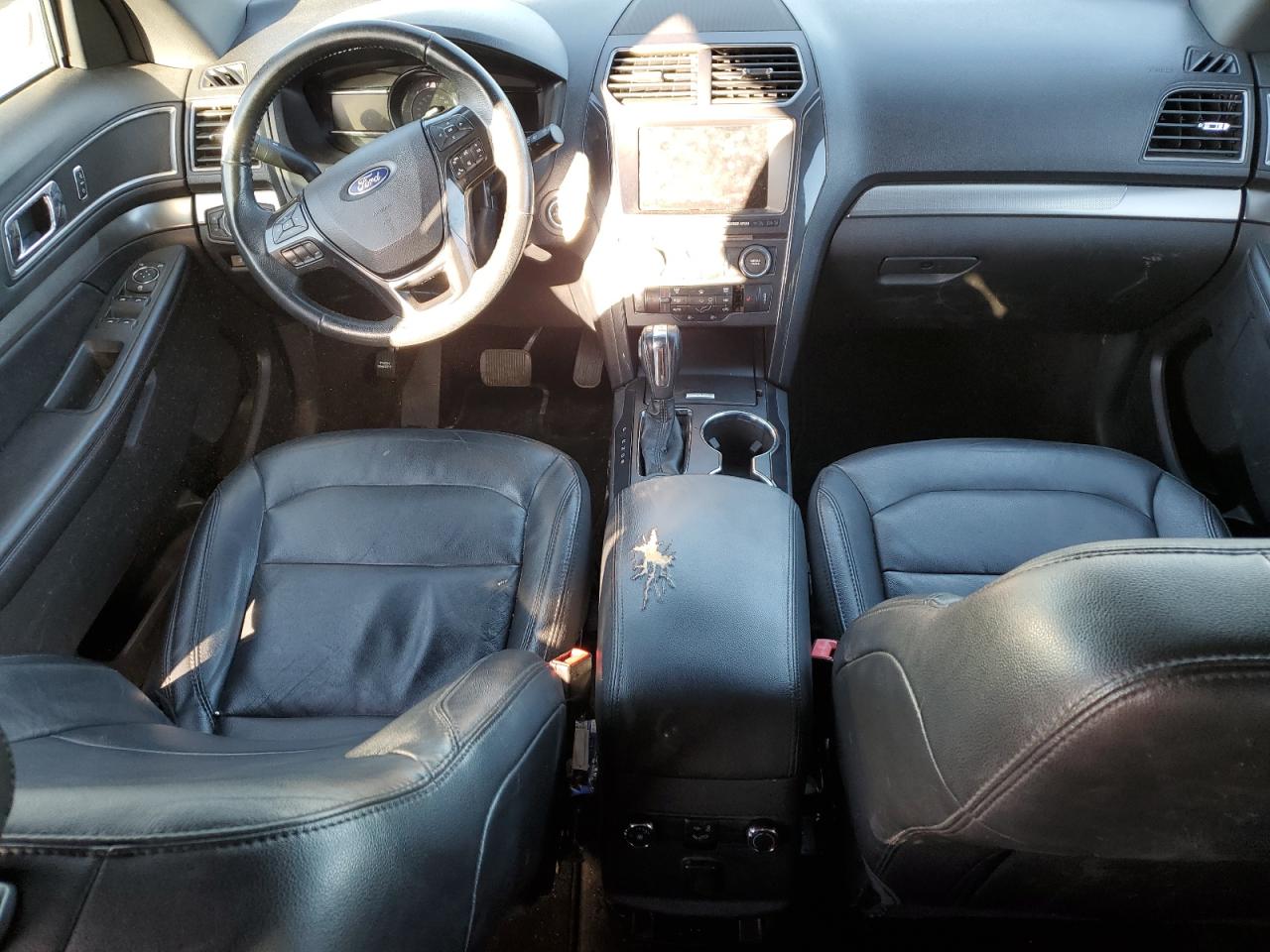 Ford Explorer Xlt Image 9