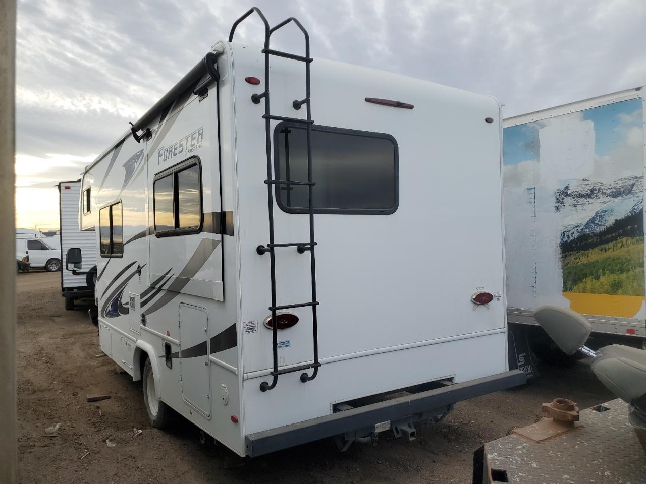 Frrv 22 E450 Super Duty Cutaway Van Image 8